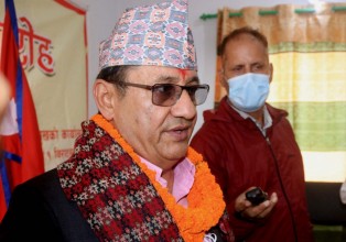 मुख्यमन्त्री आचार्यविरुद्ध मतदान गर्न कांग्रेसको ह्वीप